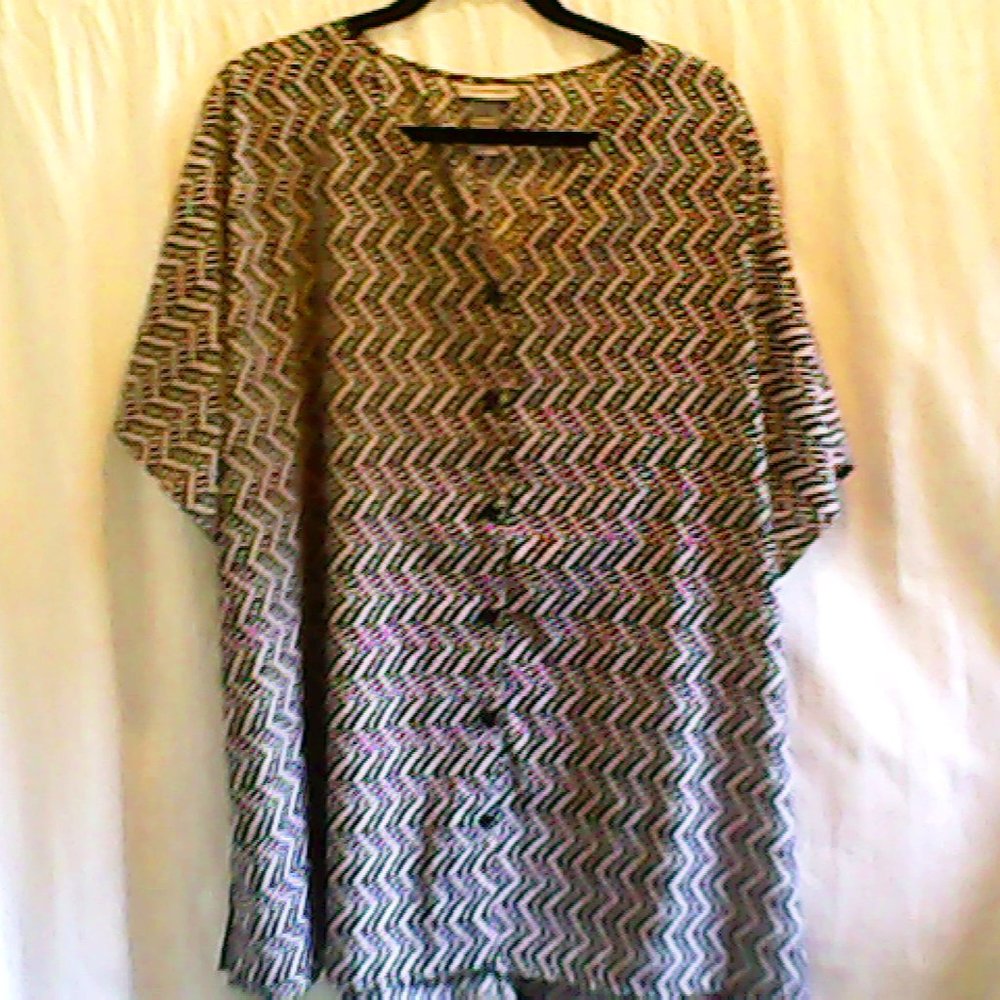 Catherines Black and White Pattern Blouse
